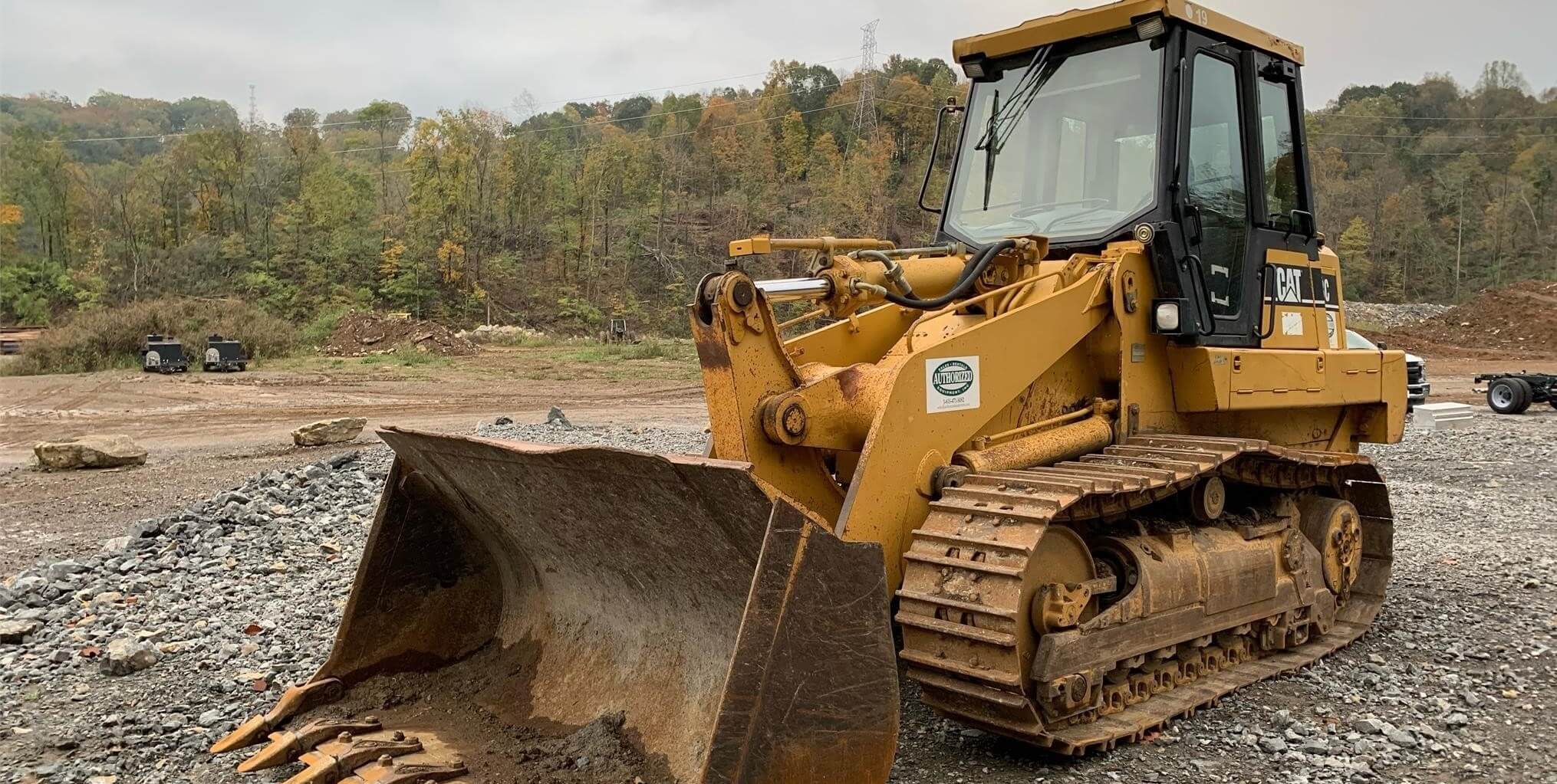 Used tracked Caterpillar loader